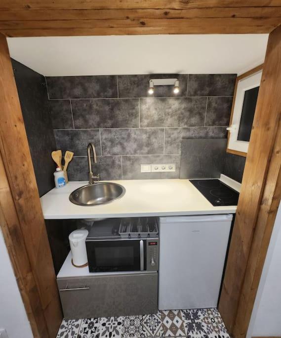 La Petite Loge De L'Ile Apartment Nantes Exterior photo